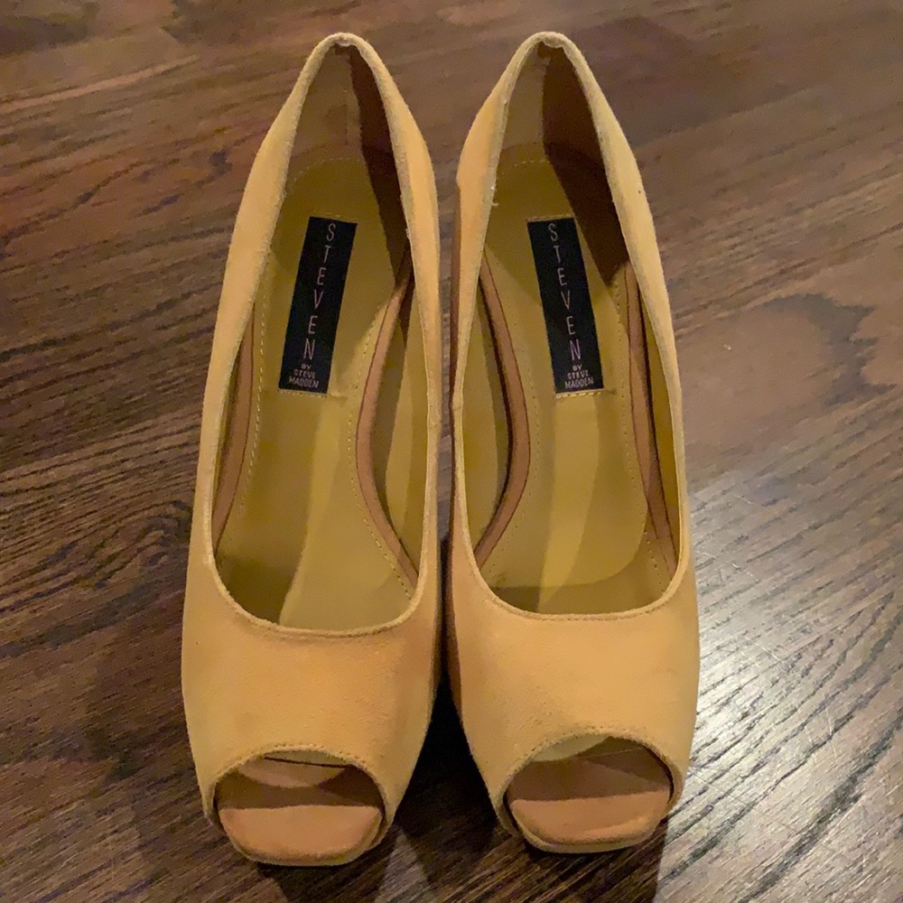Steven Steve Madden suede peep toe heels 8.5